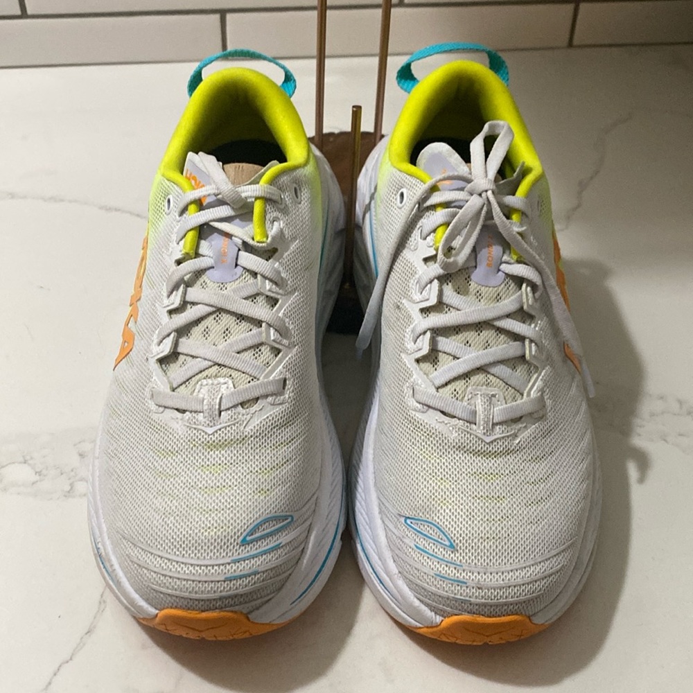 Hoka Size 9 shoe